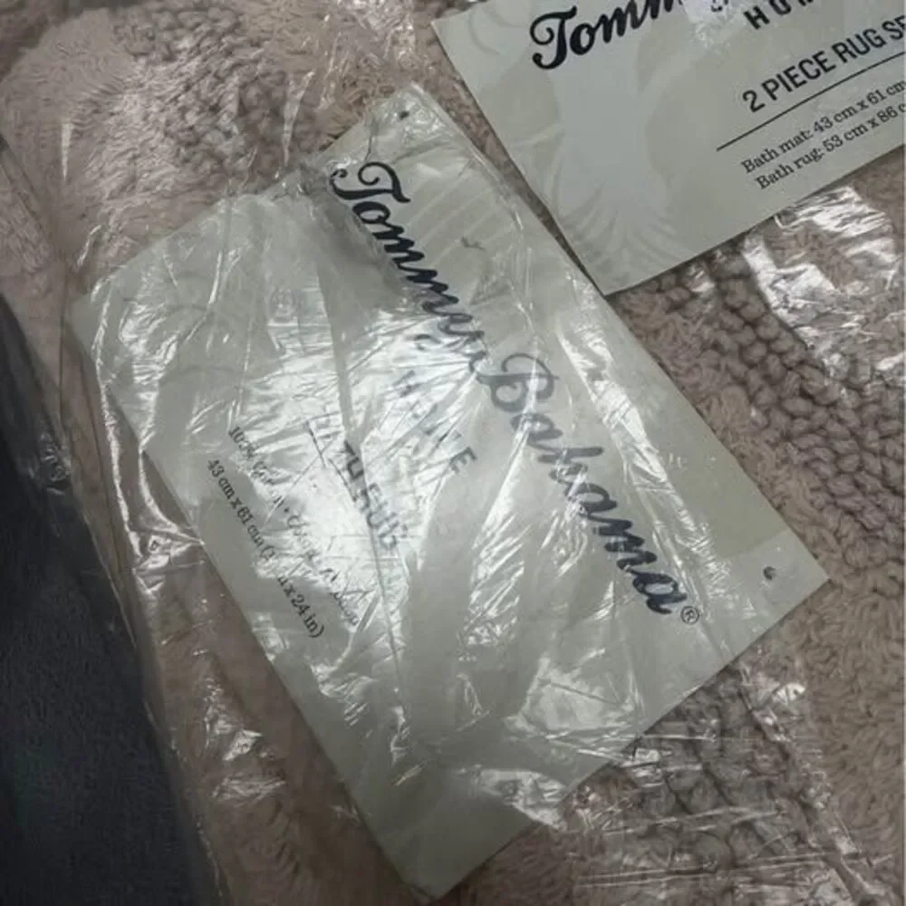 Tommy Bahama new tommy